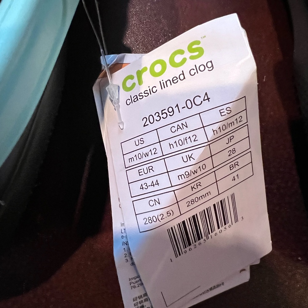 Crocs Men’s black fur lined - Picture 4 of 10